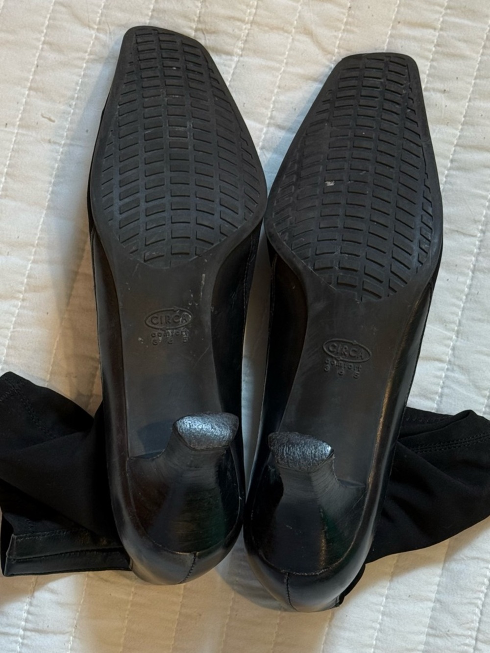 Circa Joan & David Black Stretch Ankle Bootie Heels Size 8 - Picture 4 of 6